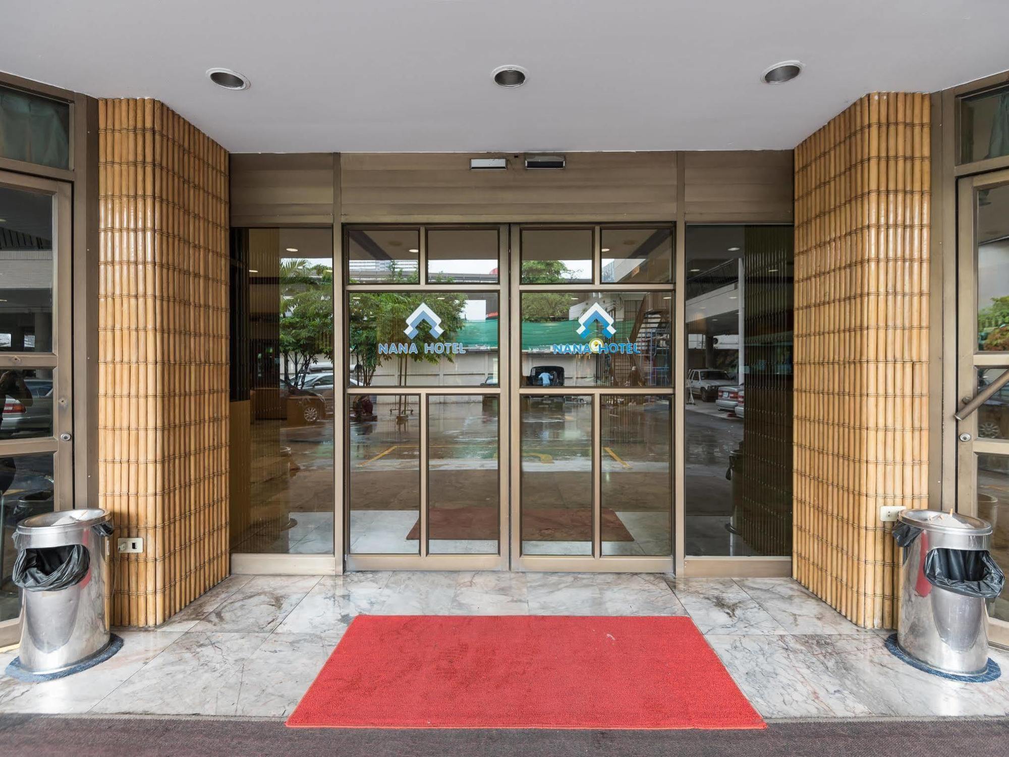 Nana Hotel Banguecoque Exterior foto